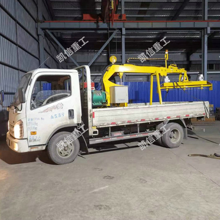 小型伸缩臂修剪机